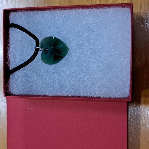 Evening Forest Crystal Heart Necklace - Picture 4 of 6